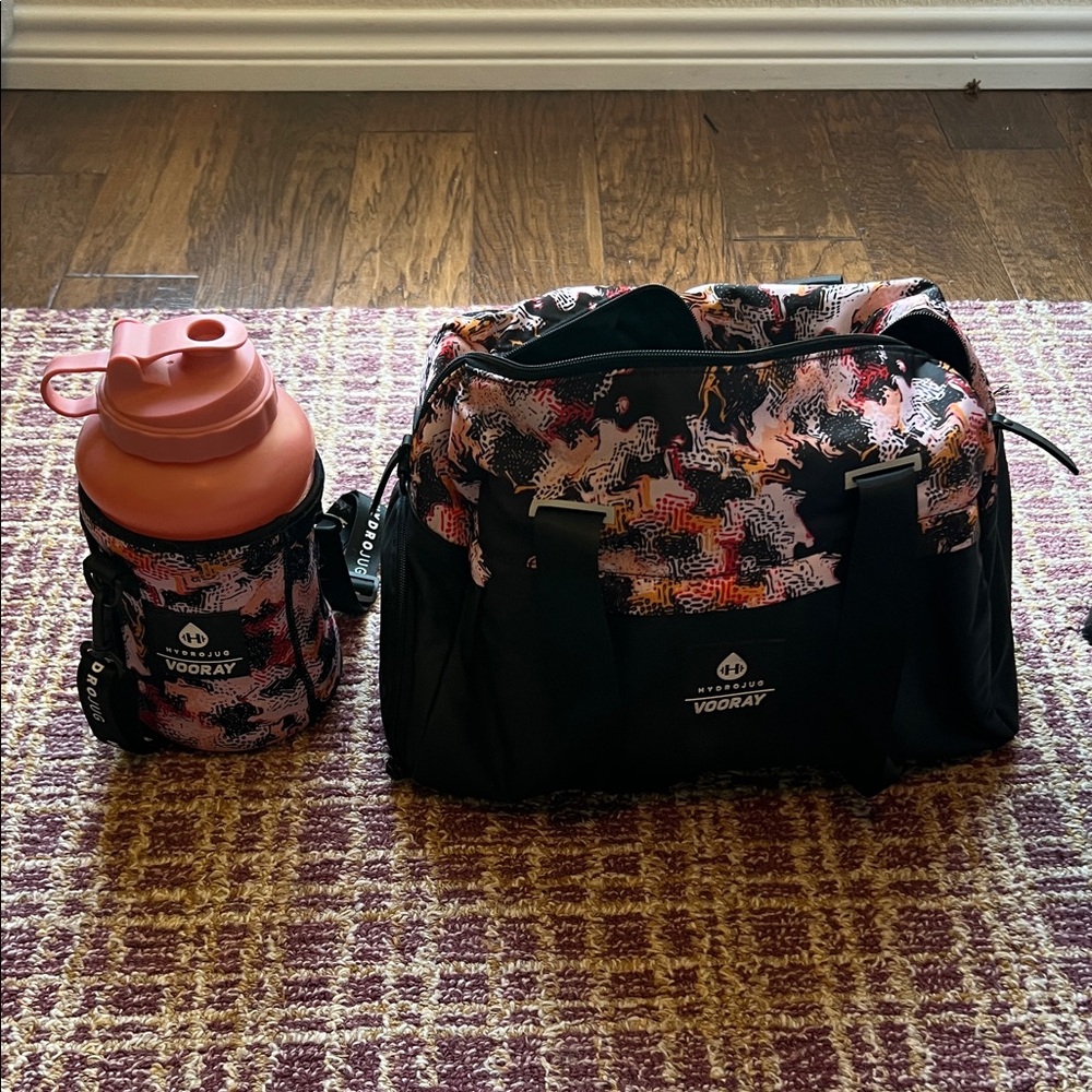 Hydrojug Vooray tote with bottle/sleeve